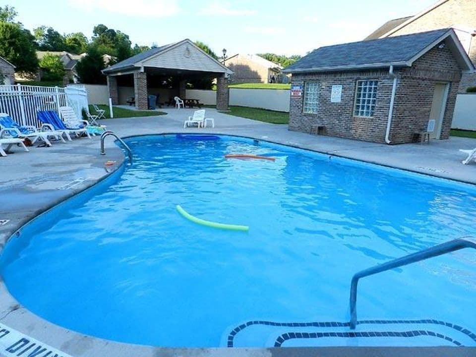 Deerfield swimming pool